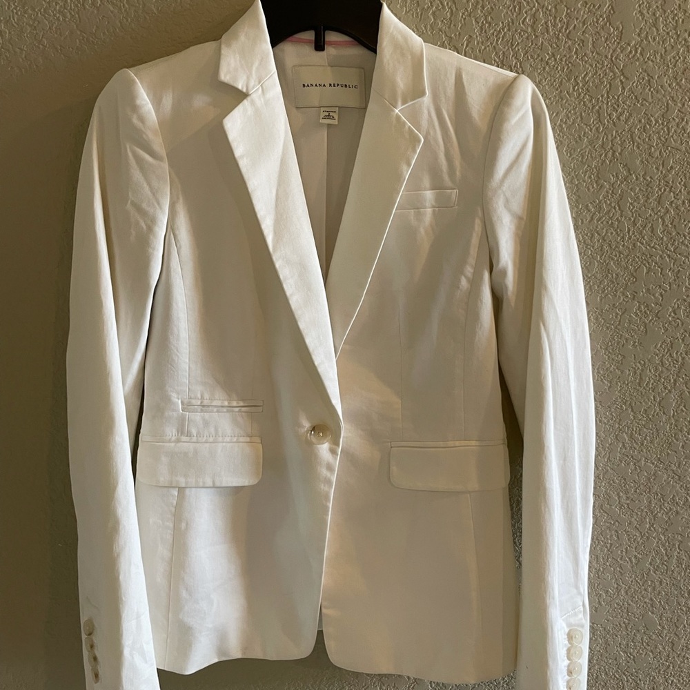 White Banana Republic Blazer